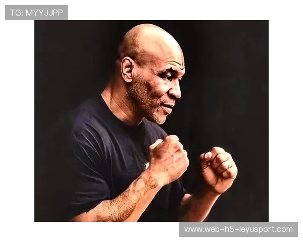 中国拳王闪击 8 秒 KO 对手