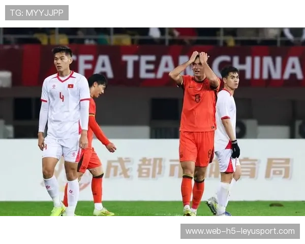 中国足球是否缺乏典型战术模板，中国足球太缺少在硬仗中