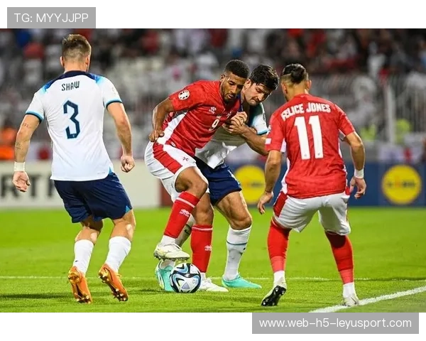 曼联踢出了老派英式味道，那种拼劲又回来了，曼联老将比赛