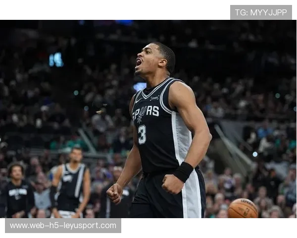 马刺队年轻力量成为最大亮点，马刺队的队员