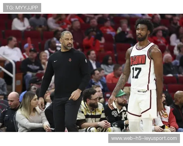 火箭利用快攻单场斩获28分彻底打乱步行者防守节奏